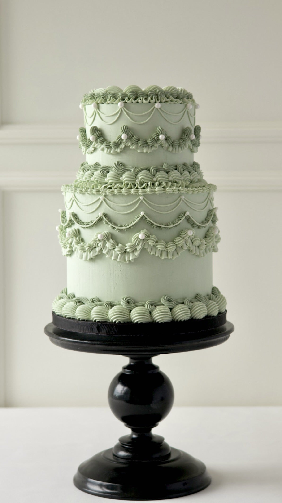 Green vintage wedding cake